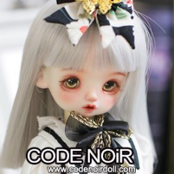 CYD000138 Black Minuet